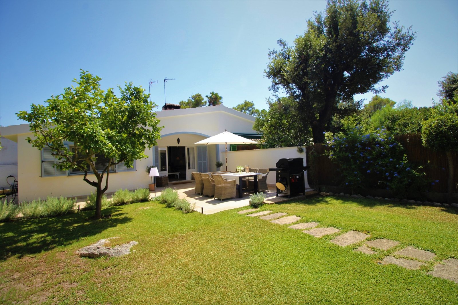 Casa para 4 personas con piscina y jardin