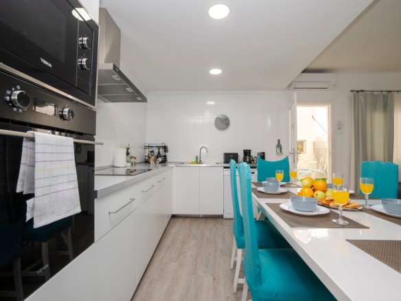 Casa de pueblo con licencia ETV y 5 dormitorios en Maria de la Salut