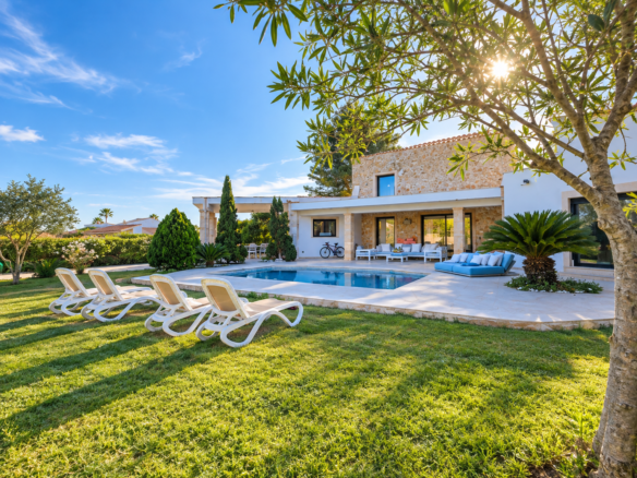 Villa con Licencia Vacacional en Crestatx, entre Sa Pobla y Pollenca, Mallorca