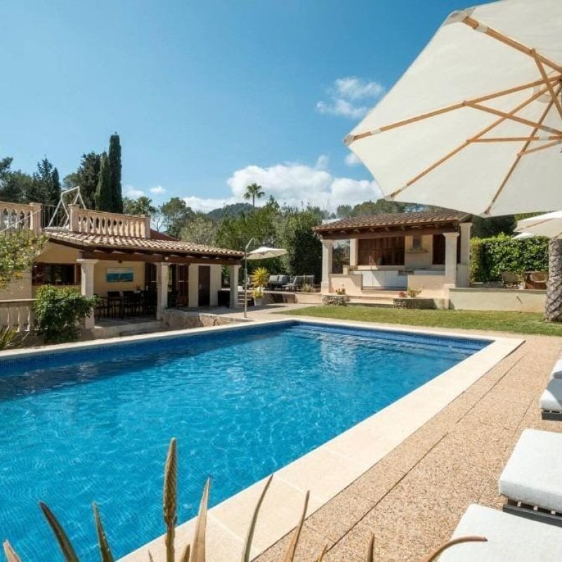 Alquiler de invierno de una villa con piscina y gran jardín cerca de Pollensa