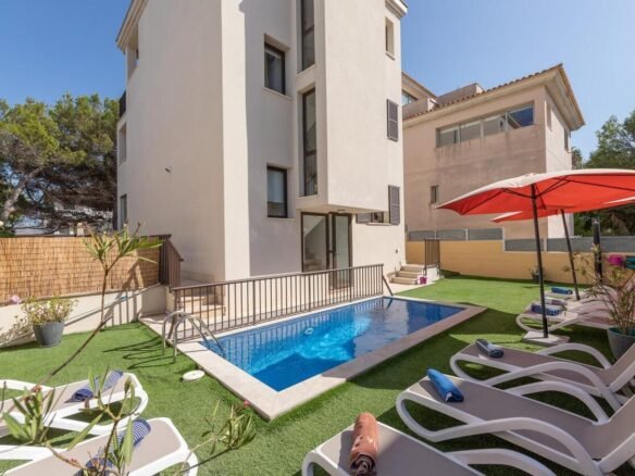 SA NINETA - Casa vacacional con piscina y vistas al mar para 10 personas