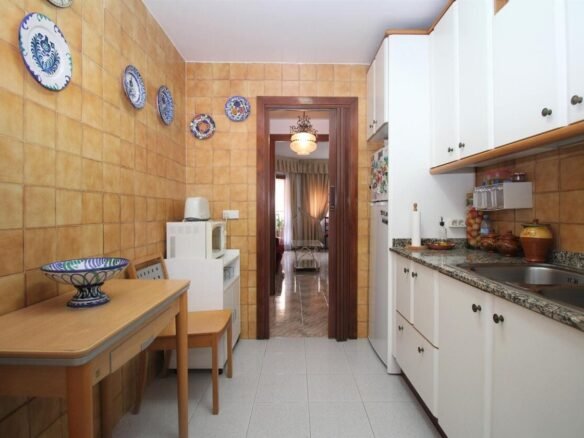 Piso en la zona de colegios con parking en Son Rapinya