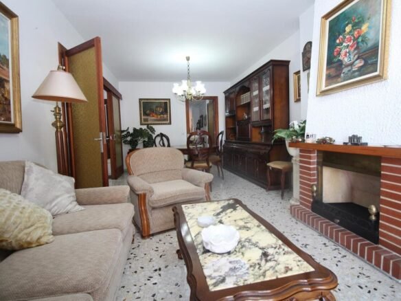 Piso con vistas y parking en la Plaza Major de Santa Margalida