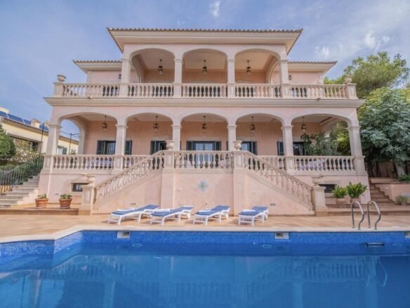 Villa en la primera linea del mar