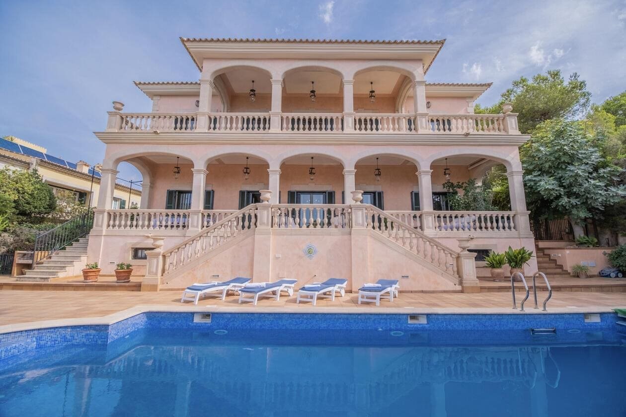 Villa en la primera linea del mar