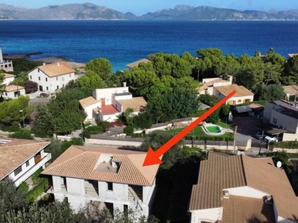 Casa para acabar en la segunda línea de Manresa, Alcudia