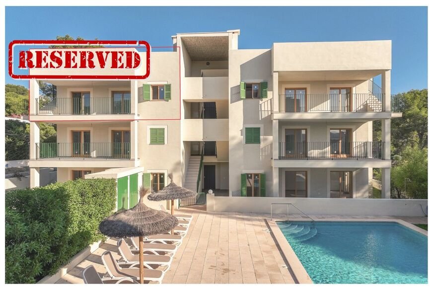 Piso de 3 dormitorios con la azotea privada, piscina, parking en Port Pollensa